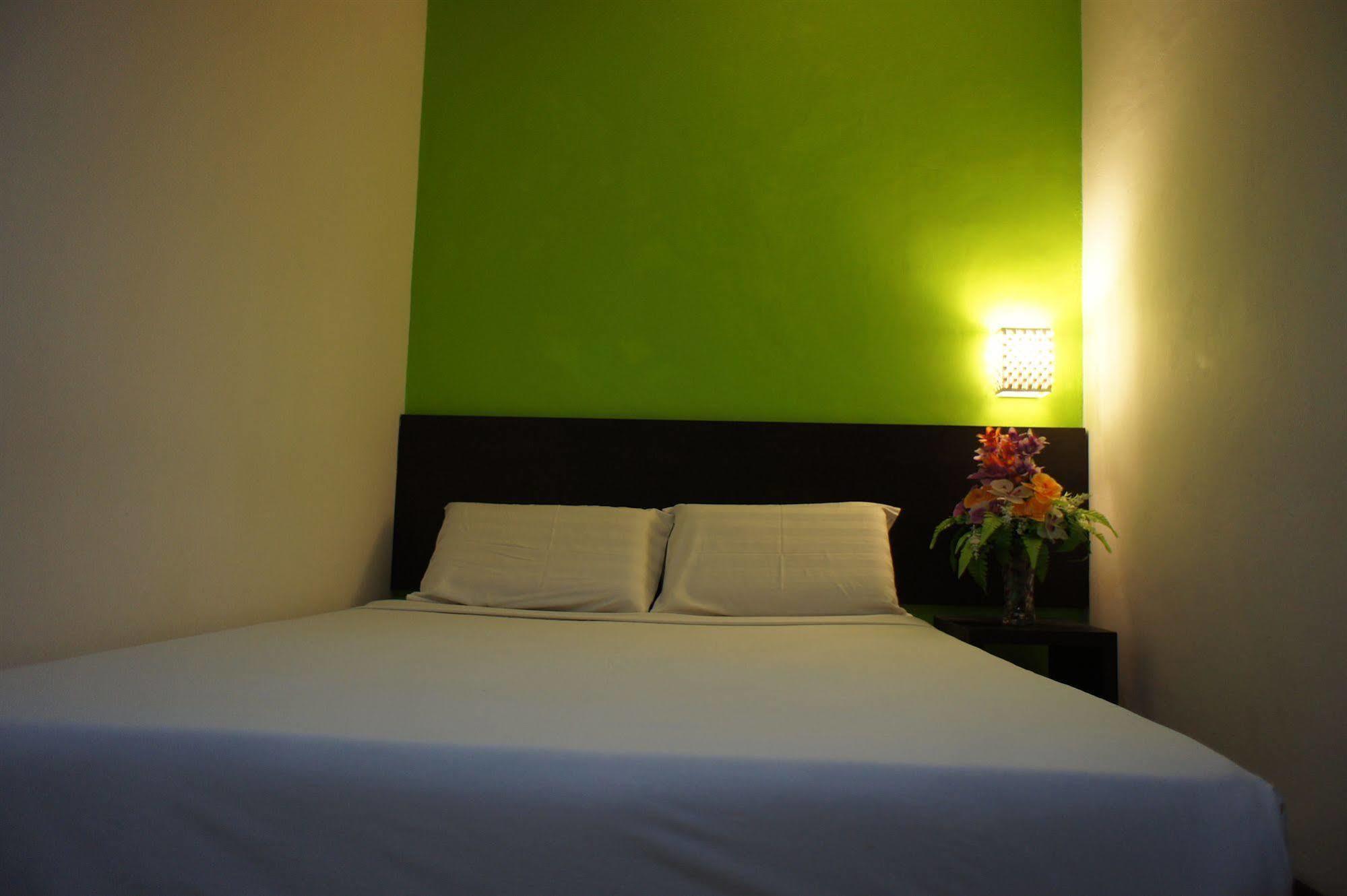 Meldrum Hotel Johor Bahru Ngoại thất bức ảnh