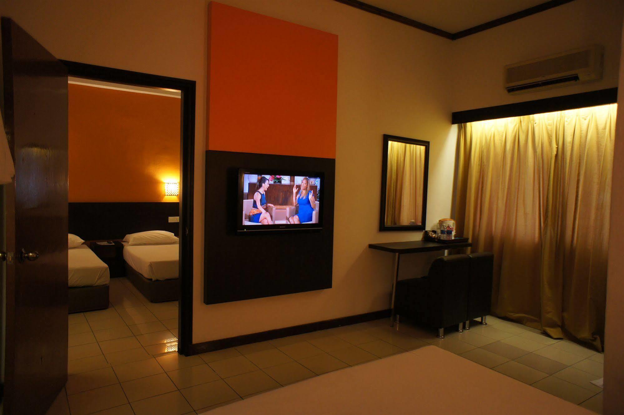 Meldrum Hotel Johor Bahru Ngoại thất bức ảnh