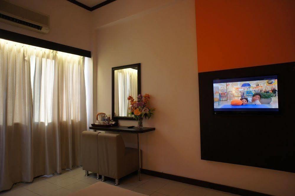 Meldrum Hotel Johor Bahru Ngoại thất bức ảnh